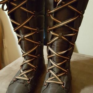 Nike used women's boots with fur